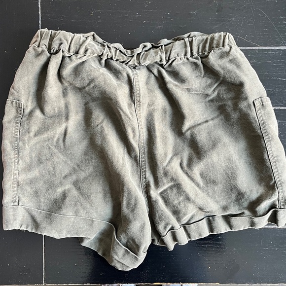 Aritzia Wilfred Free Linen Blend Harulia Short Sage Green | Medium - Picture 4 of 4